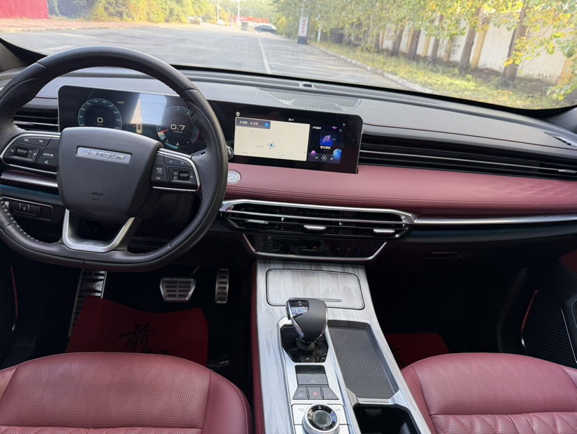 Jetour X70 PLUS 2023 car image #16