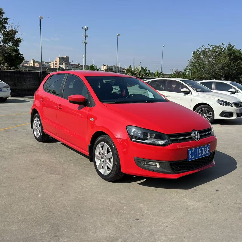 Volkswagen Polo 2014 car image #3