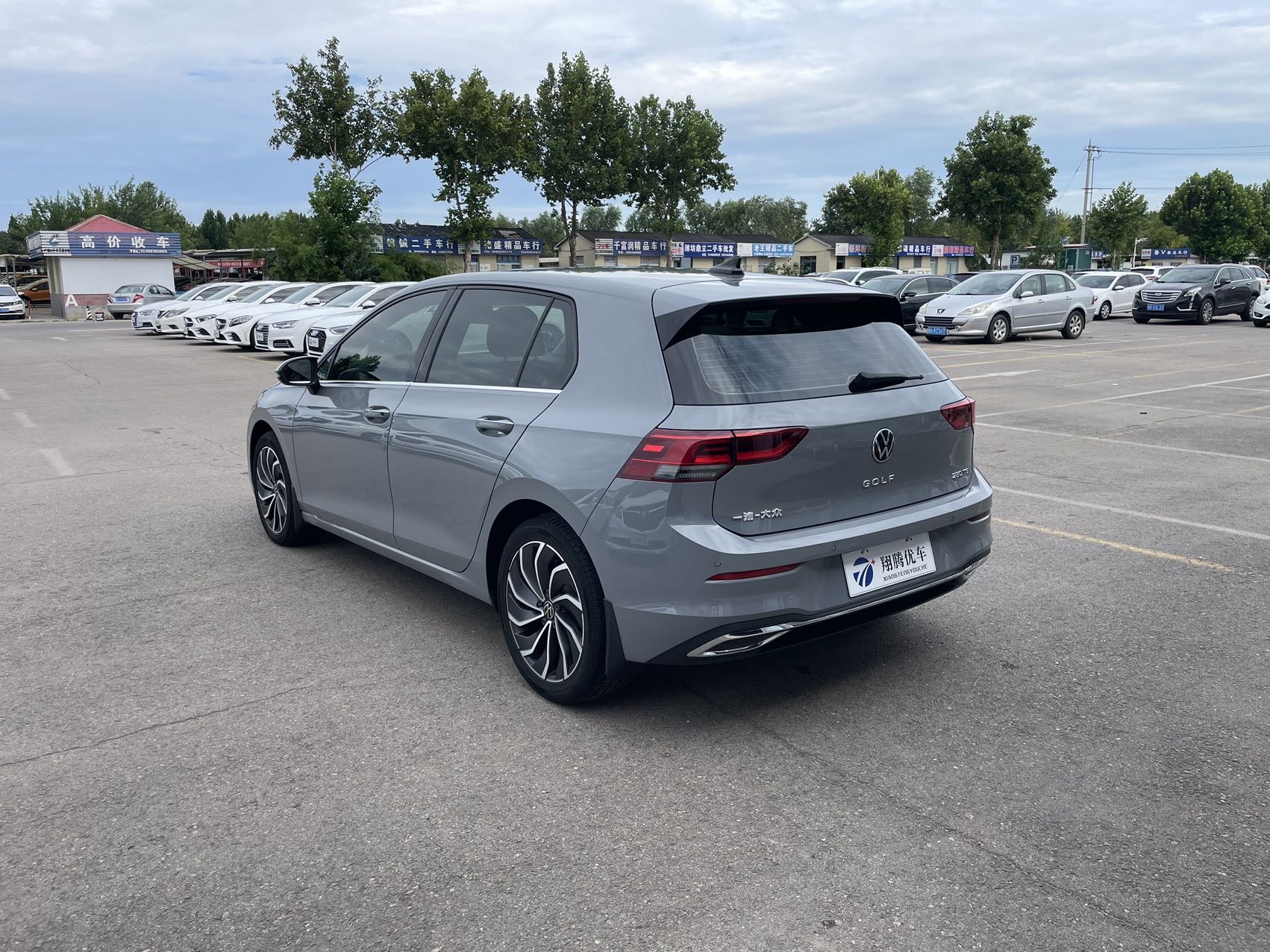 Volkswagen Golf 2021 car image #6