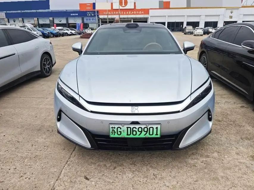 BYD HanL 2025 #2 BYD HanL 2025 صورة سيارة #2