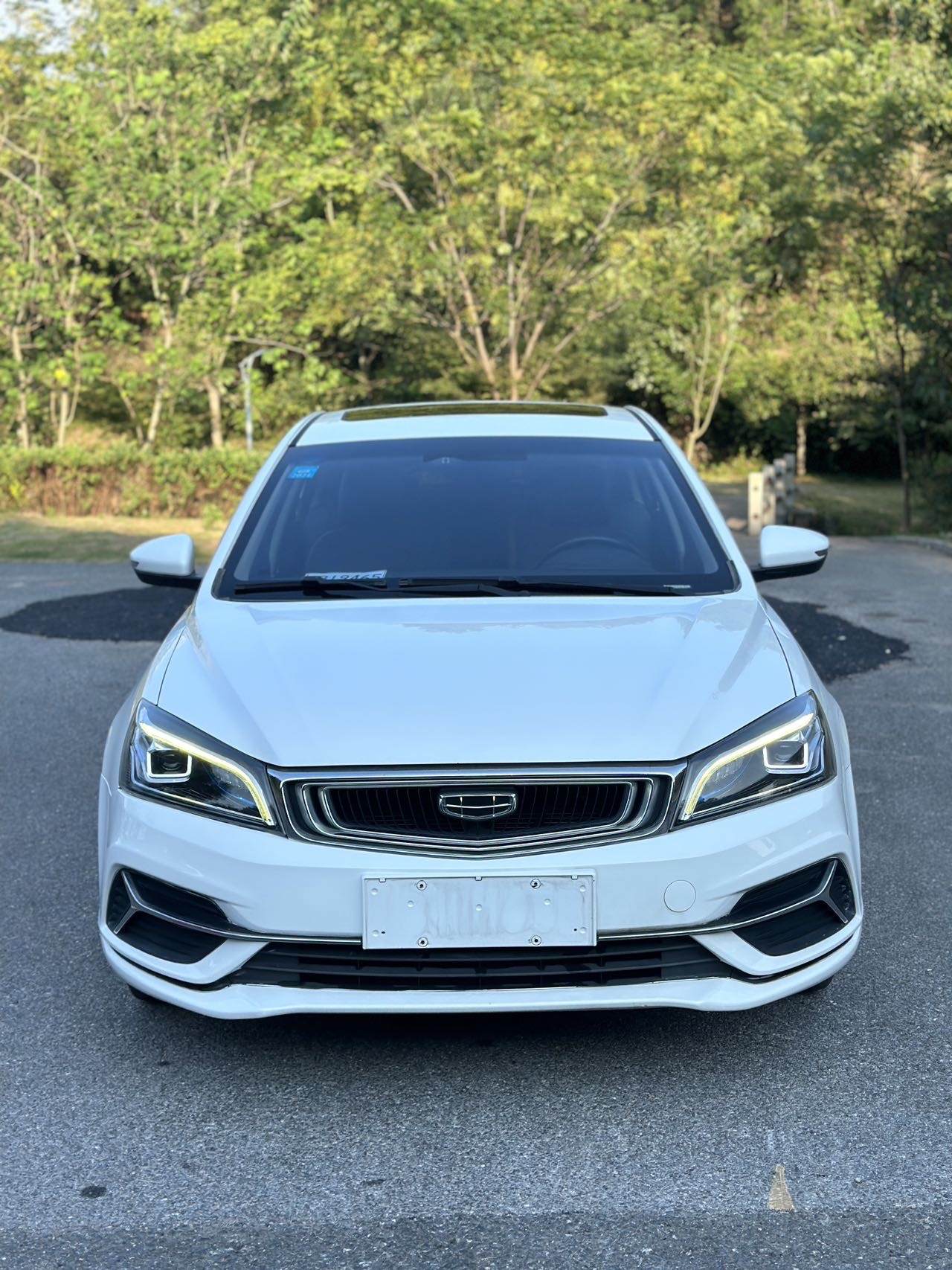 GEELY Emgrand 2019 #2 GEELY Emgrand 2019 car image #2