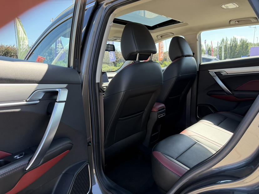 GEELY Coolray 2022 #8 GEELY Coolray 2022 car image #8