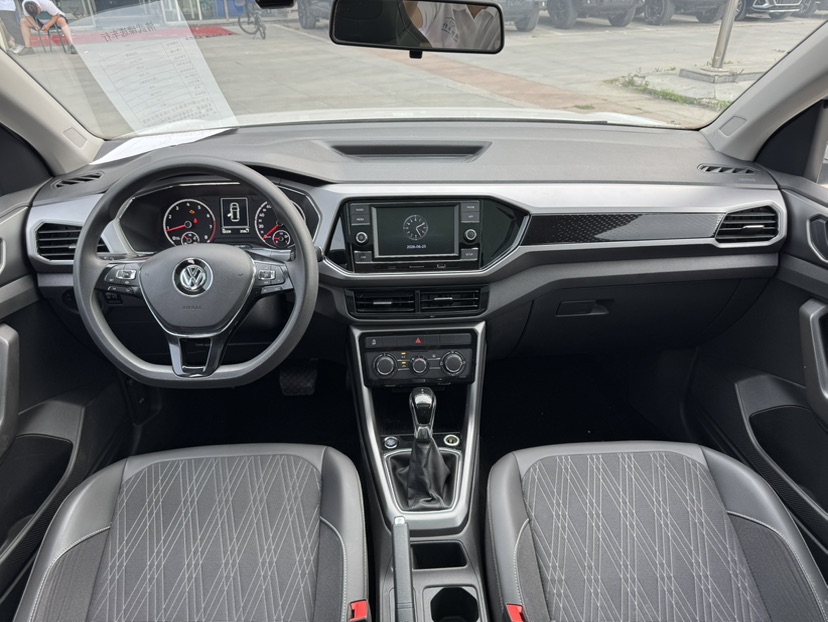 Volkswagen T-Cross 2021 car image #5