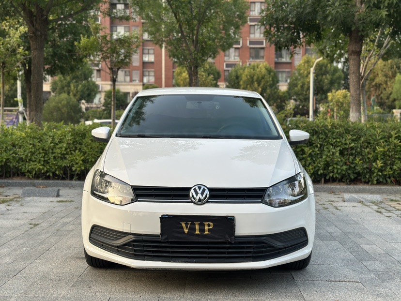 Volkswagen Polo 2018 car image #2