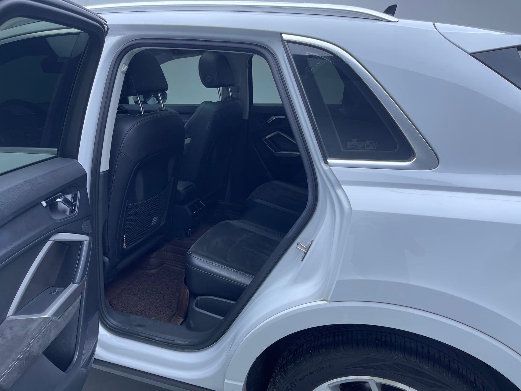 Audi Q3 2020 car image #7