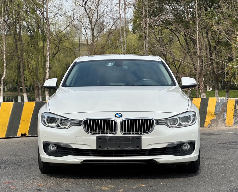 BMW 3 Series 2018 #2 BMW 3 Series 2018 car image #2