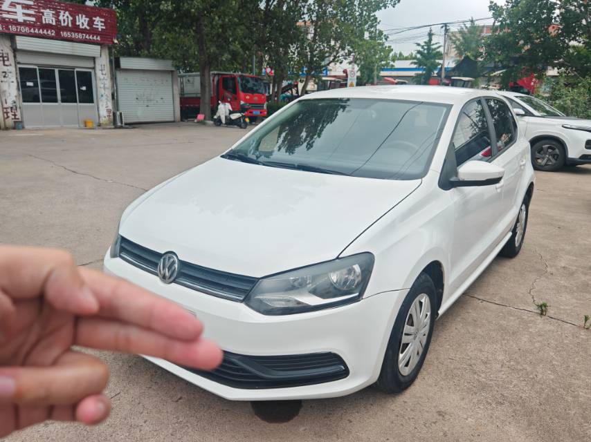 Volkswagen Polo 2018 car image 