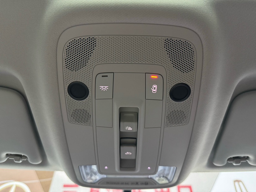 Audi Q3 2022 car image #15
