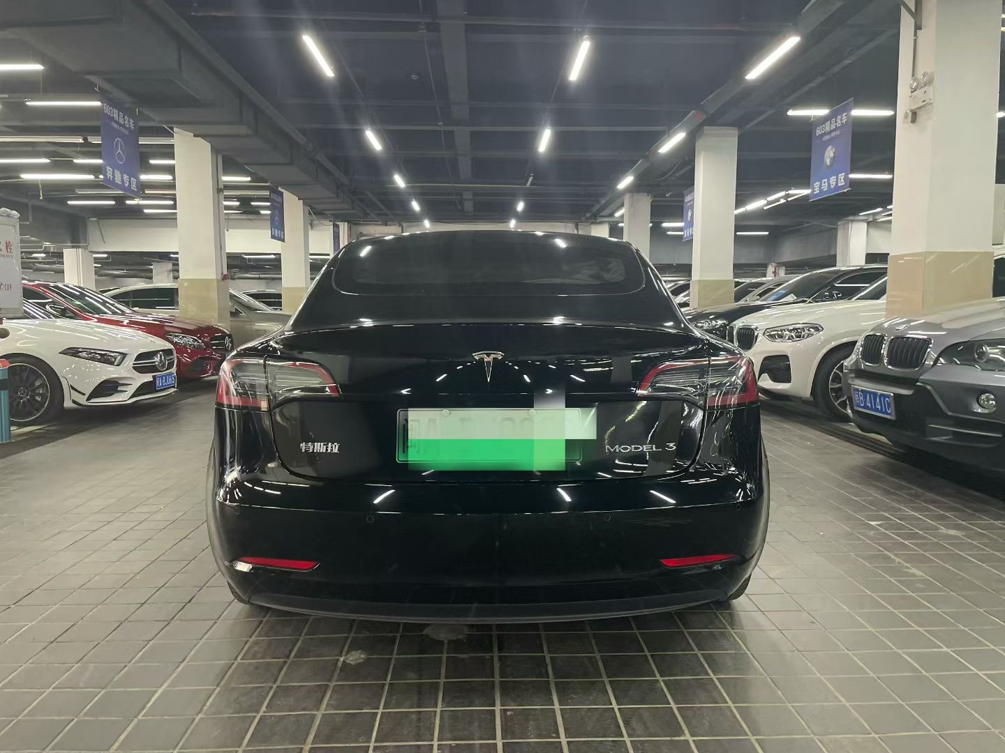 Tesla Model 3 2023 car image #9