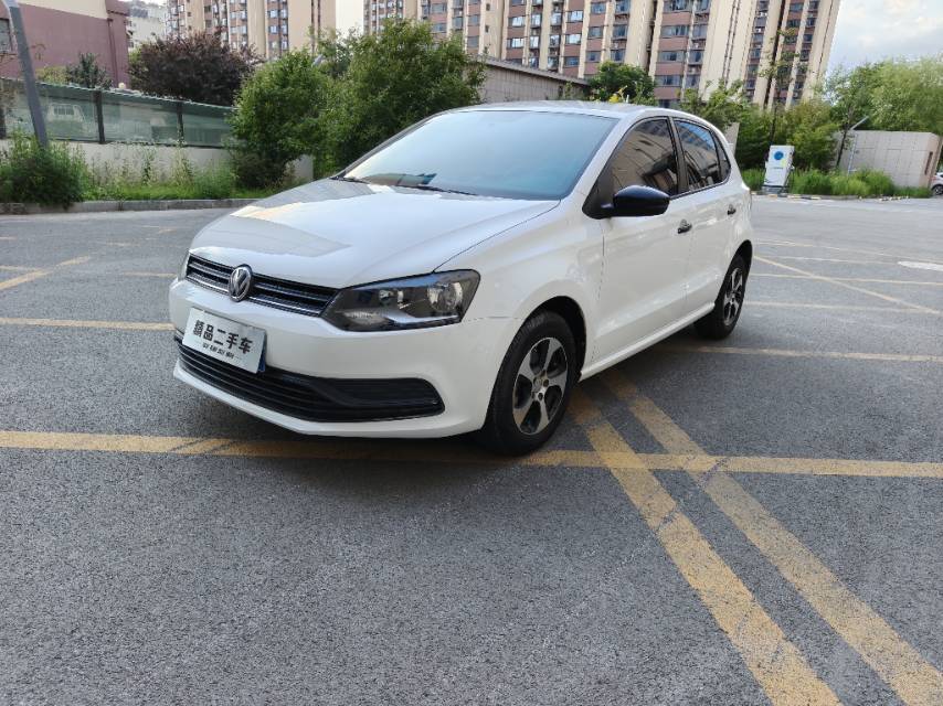 Volkswagen Polo 2016 car image #3