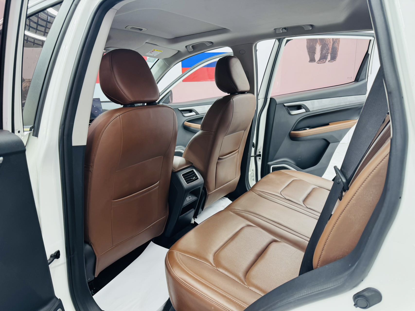 GEELY Vision X6 2023 car image #7