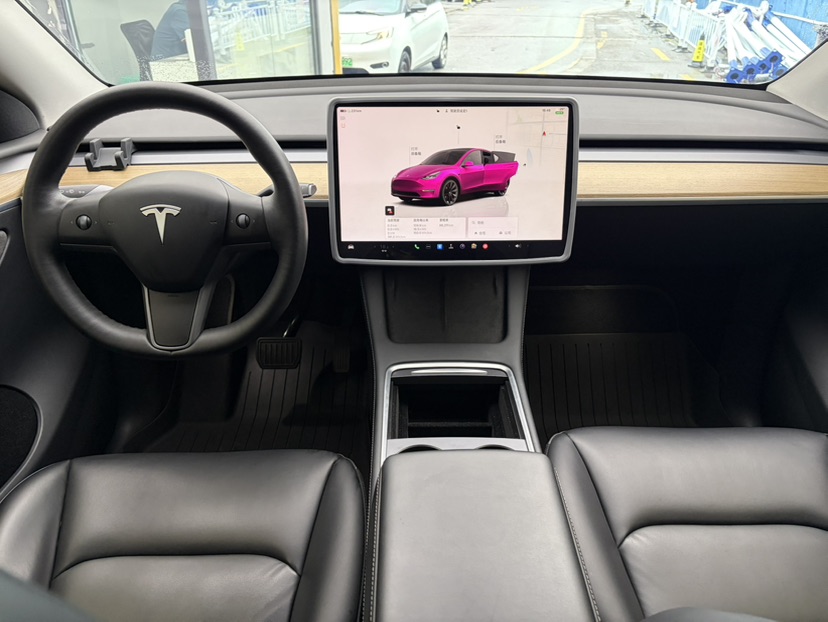 Tesla Model Y 2022 car image #5