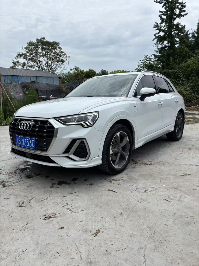 Audi Q3 2023 Audi Q3 2023 car image