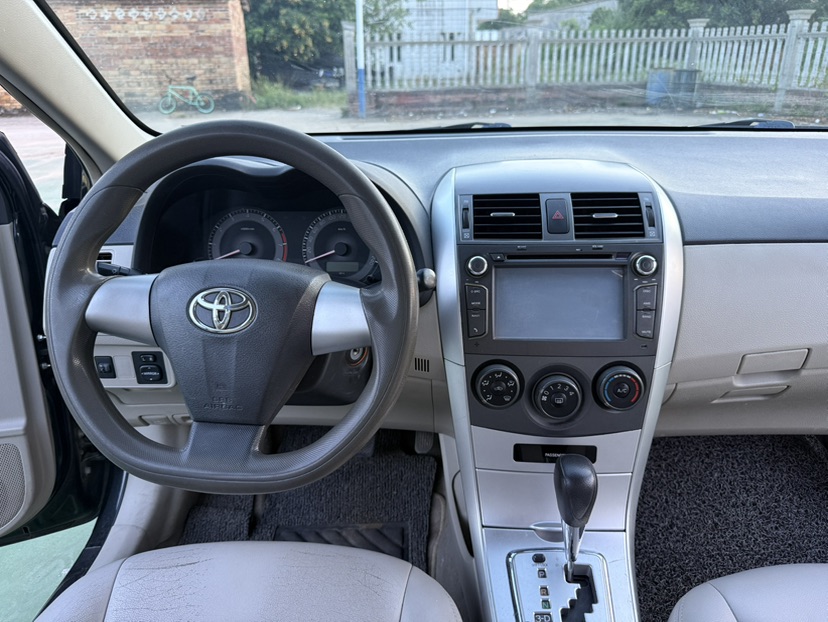 Toyota Corolla 2013 #9 Toyota Corolla 2013 car image #9