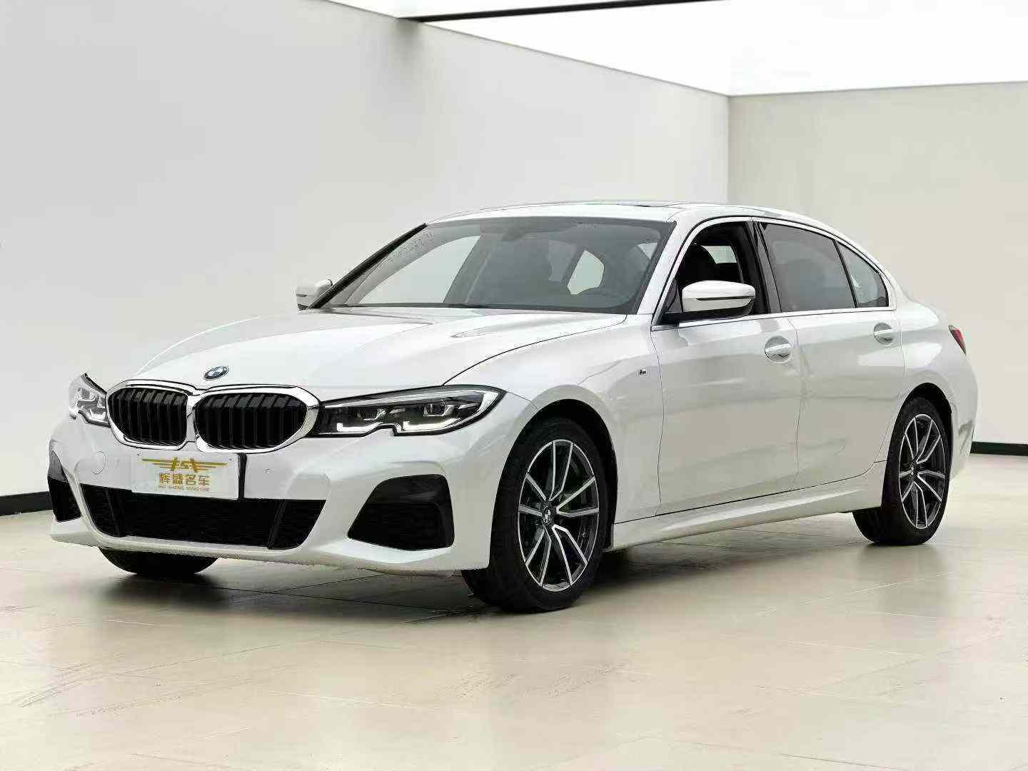 BMW 3 Series 2022 #2 BMW 3 Series 2022 car image #2