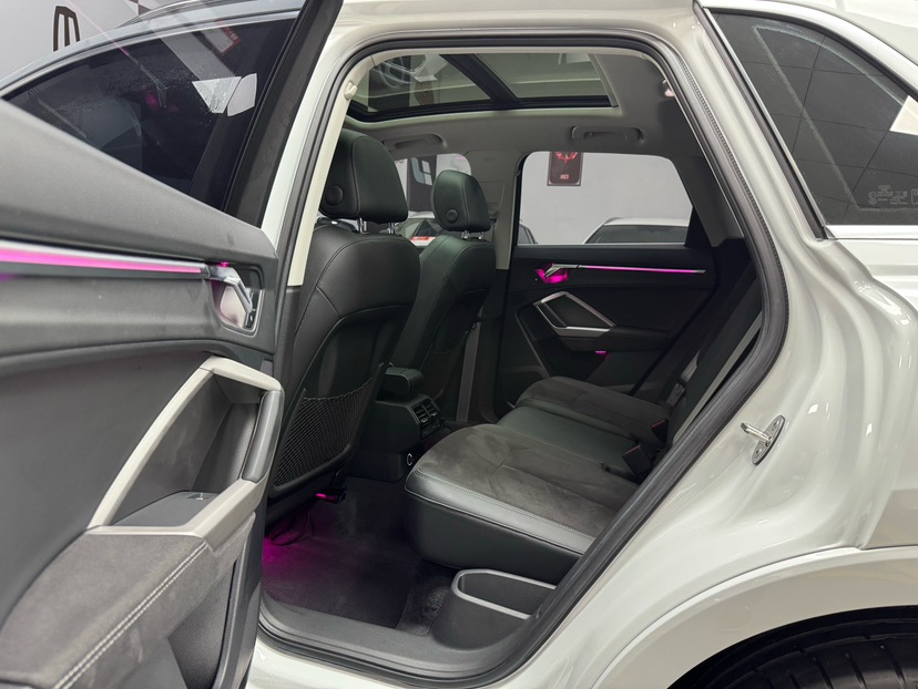 Audi Q3 2022 car image #8