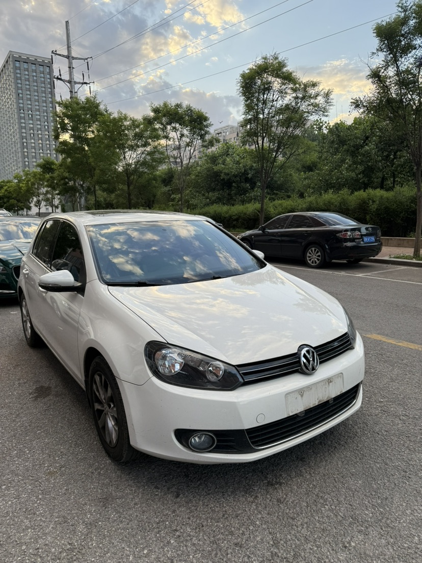 Volkswagen Golf 2013 car image 