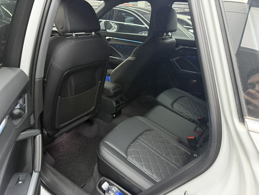 Audi Q3 2025 car image #4
