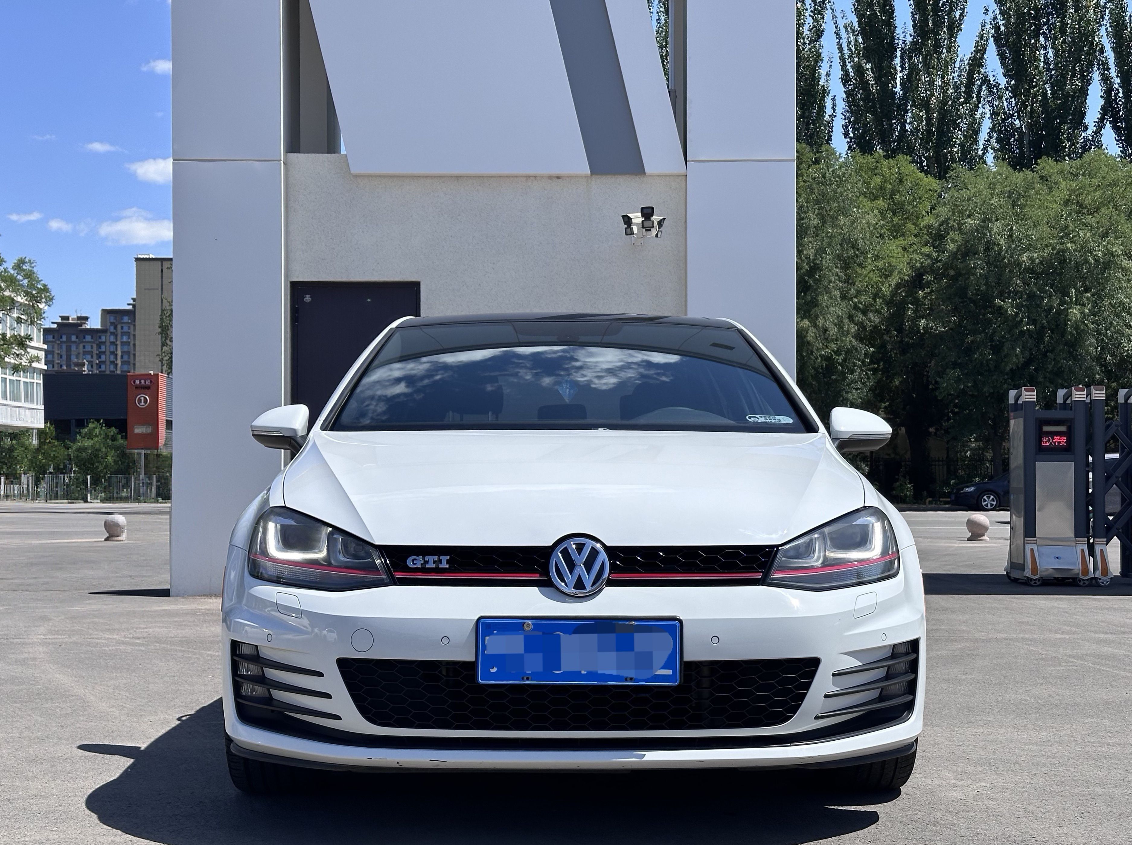 Volkswagen GolfGTI 2018 #2 Volkswagen GolfGTI 2018 car image #2