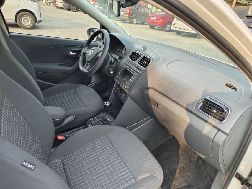 Volkswagen Polo 2016 #11 Volkswagen Polo 2016 car image #11