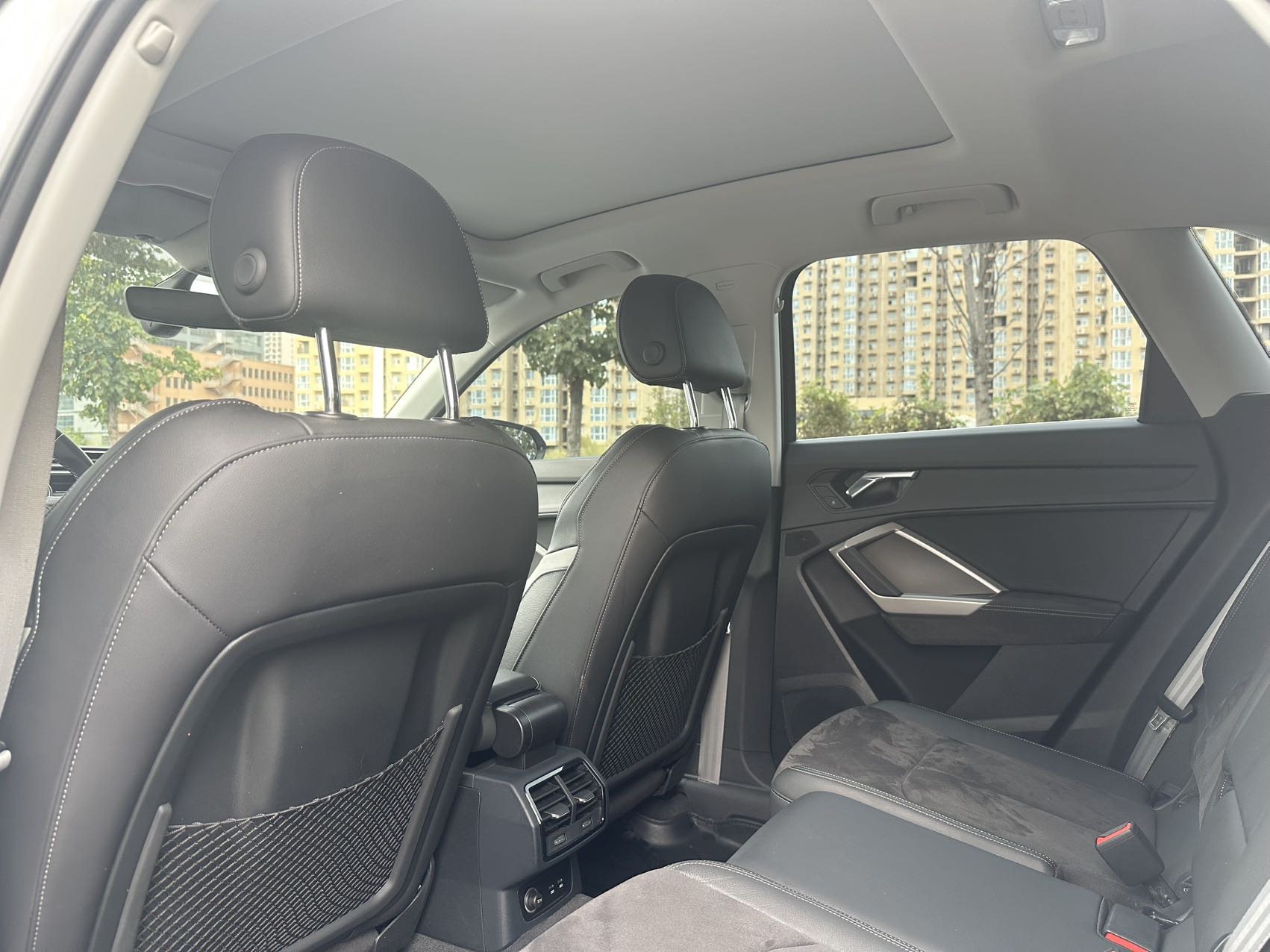 Audi Q3 2022 car image #6