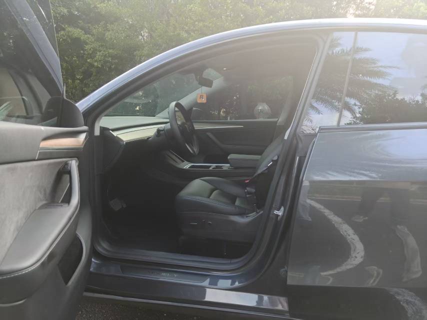Tesla Model Y 2021 #7 Tesla Model Y 2021 car image #7