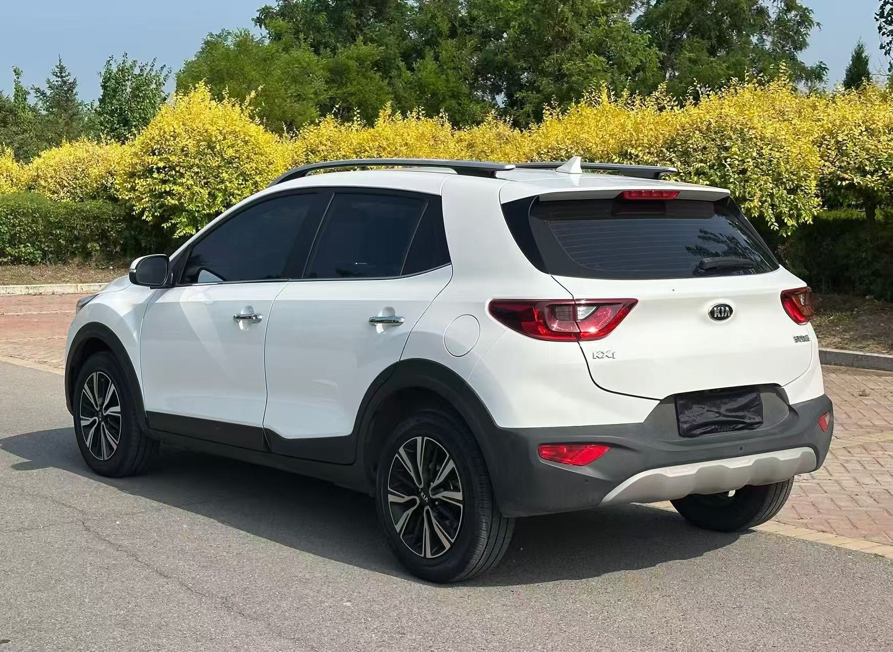 Kia KX1 2021 car image #6