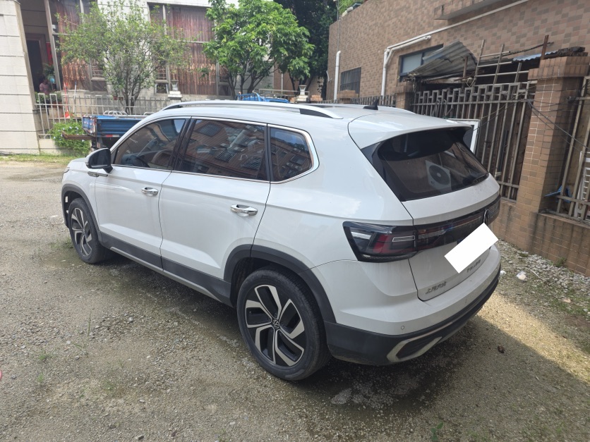 Volkswagen Tharu 2023 car image #2