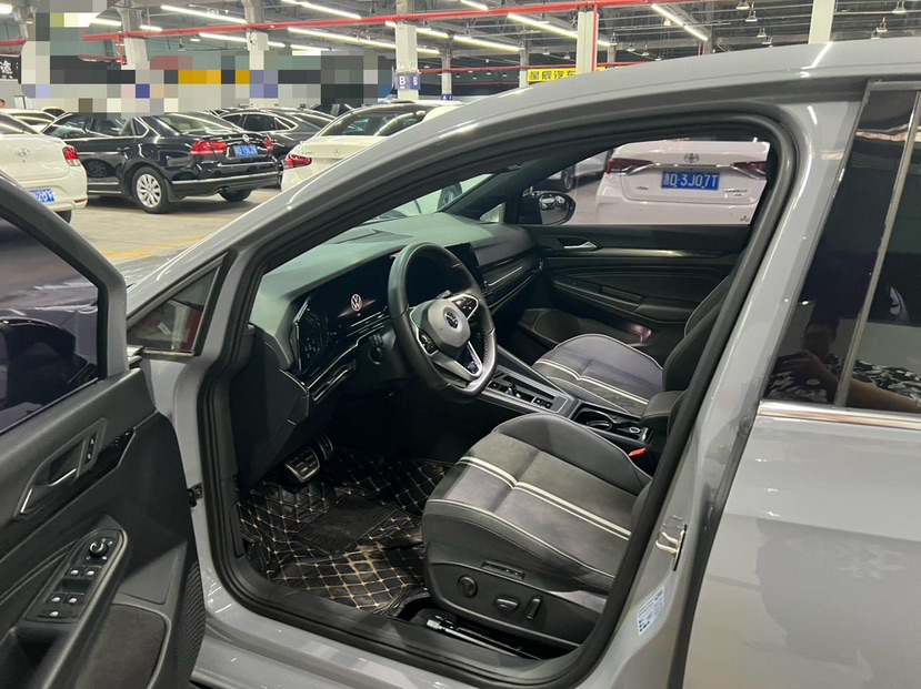 Volkswagen Golf 2022 car image #7