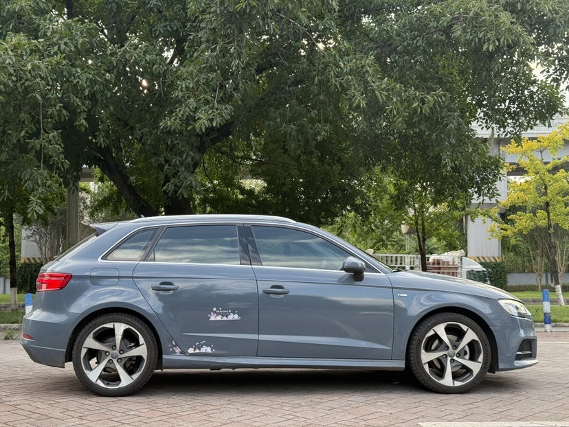 Audi A3 2019 car image #4