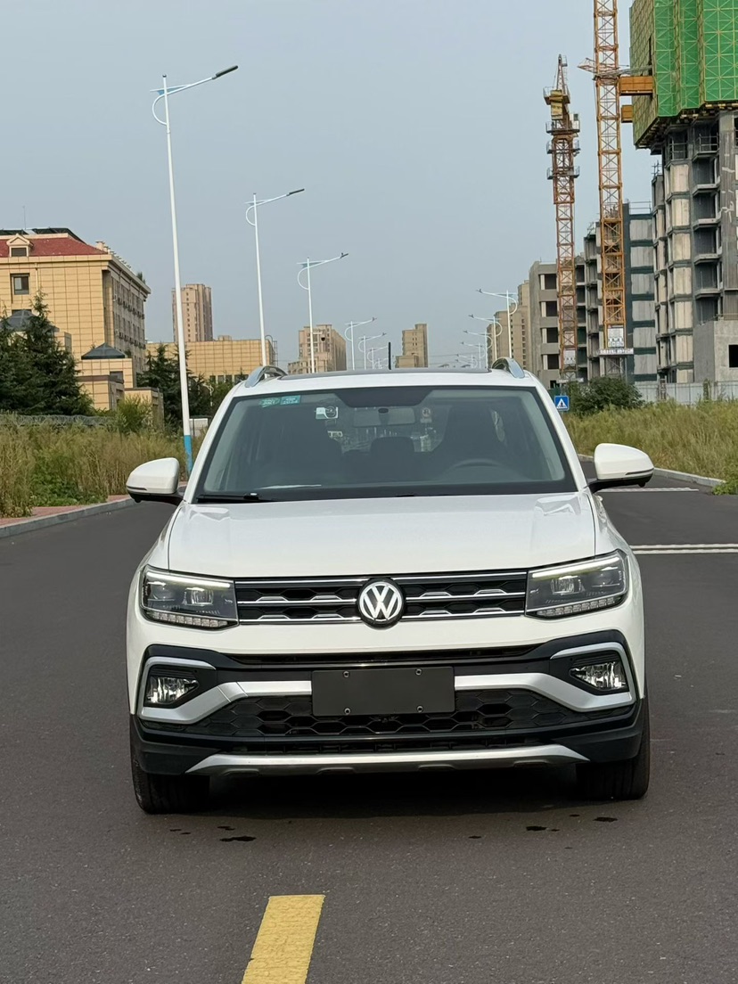 Volkswagen T-Cross 2020 #2 Volkswagen T-Cross 2020 car image #2