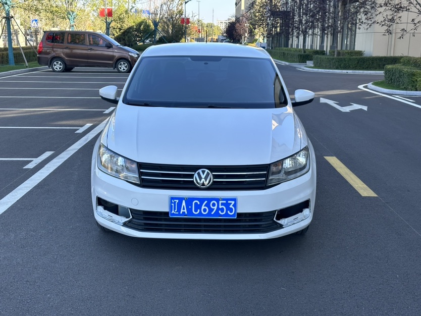 Volkswagen Santana 2019 car image #2