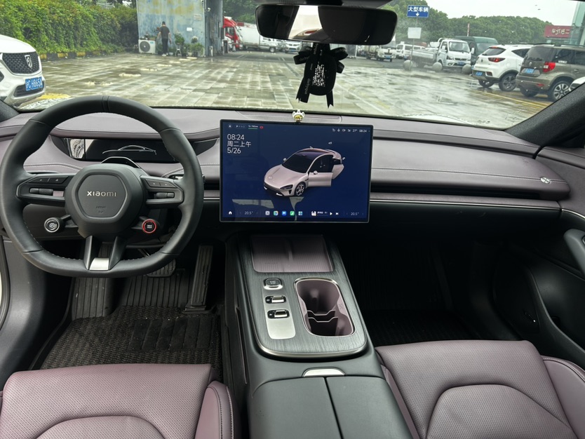 MI SU7 2024 immagine di auto #4