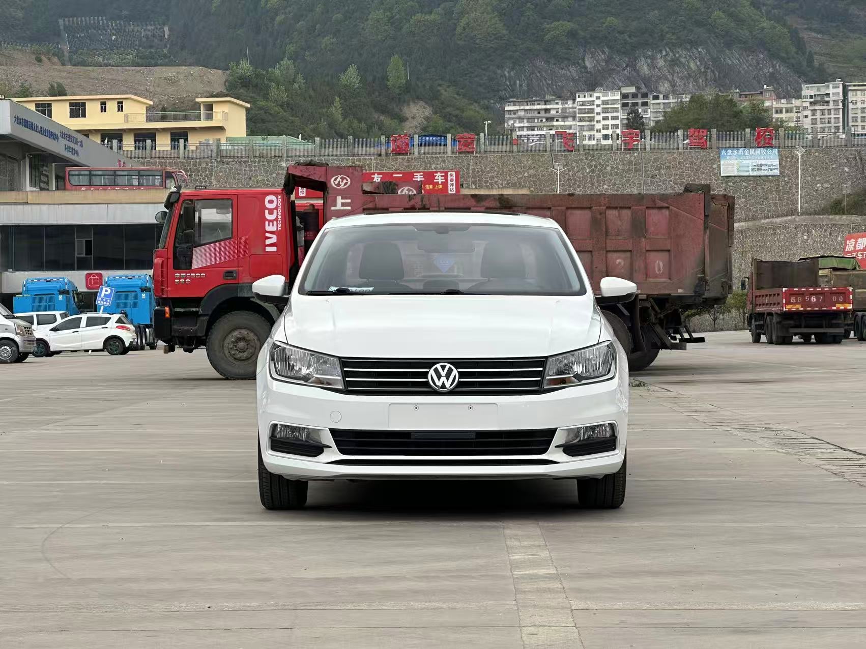 Volkswagen Santana 2019 car image #2