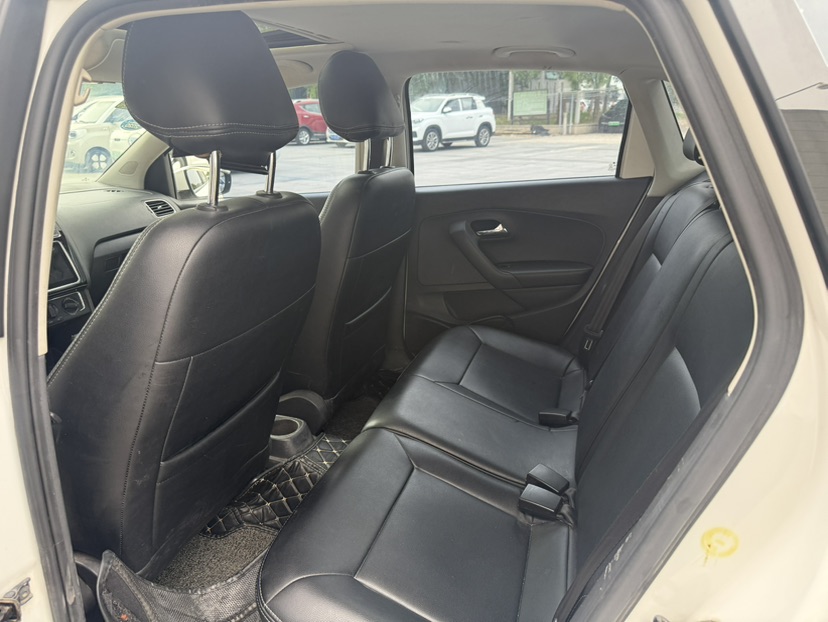 Volkswagen Polo 2019 car image #3