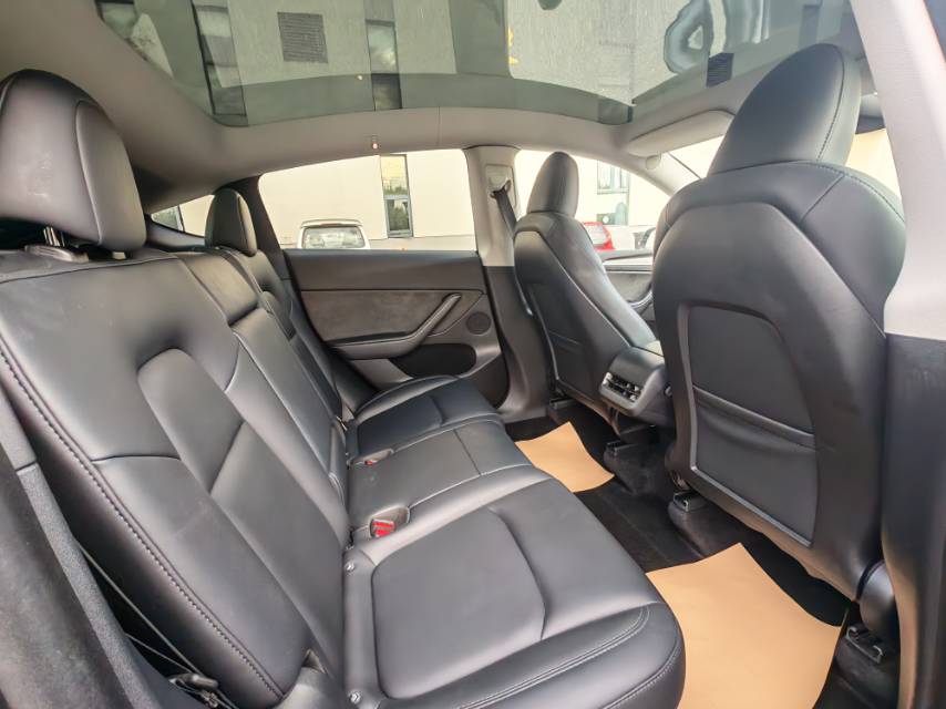 Tesla Model Y 2024 #8 Tesla Model Y 2024 car image #8