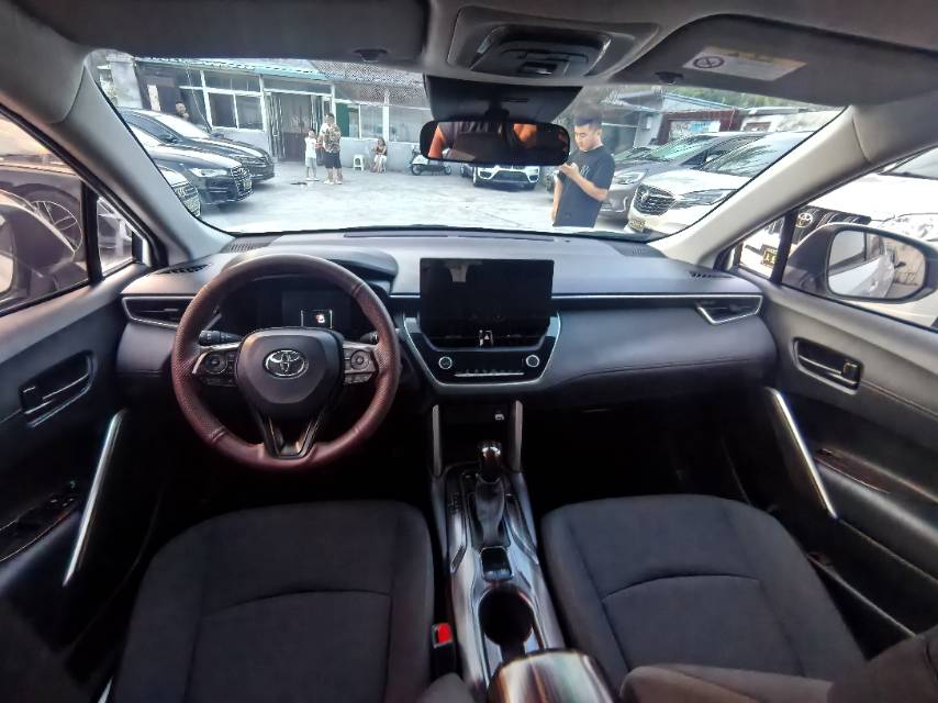 Toyota Corolla Cross 2024 car image #2