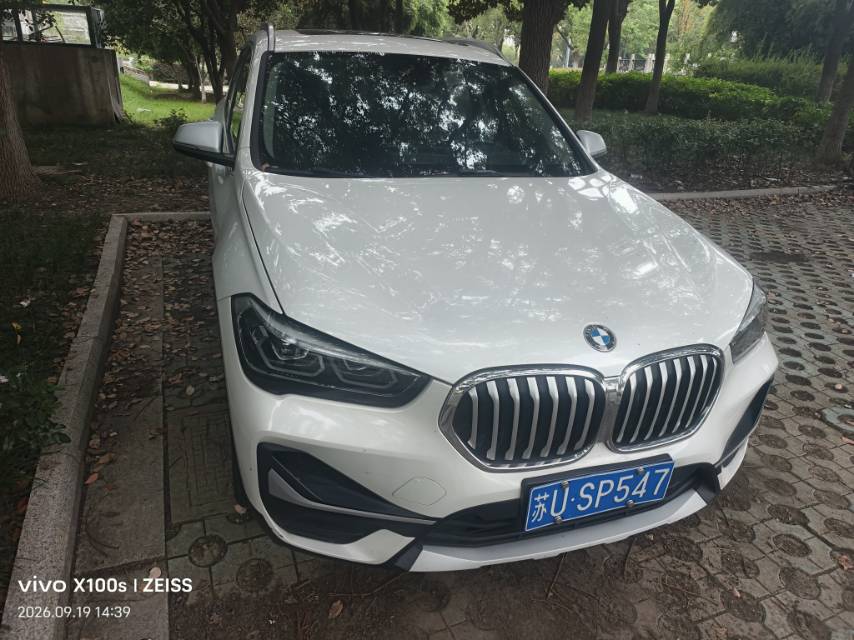 BMW X1 2022 car image 