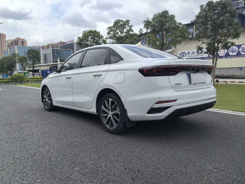 GEELY Emgrand 2023 car image #7