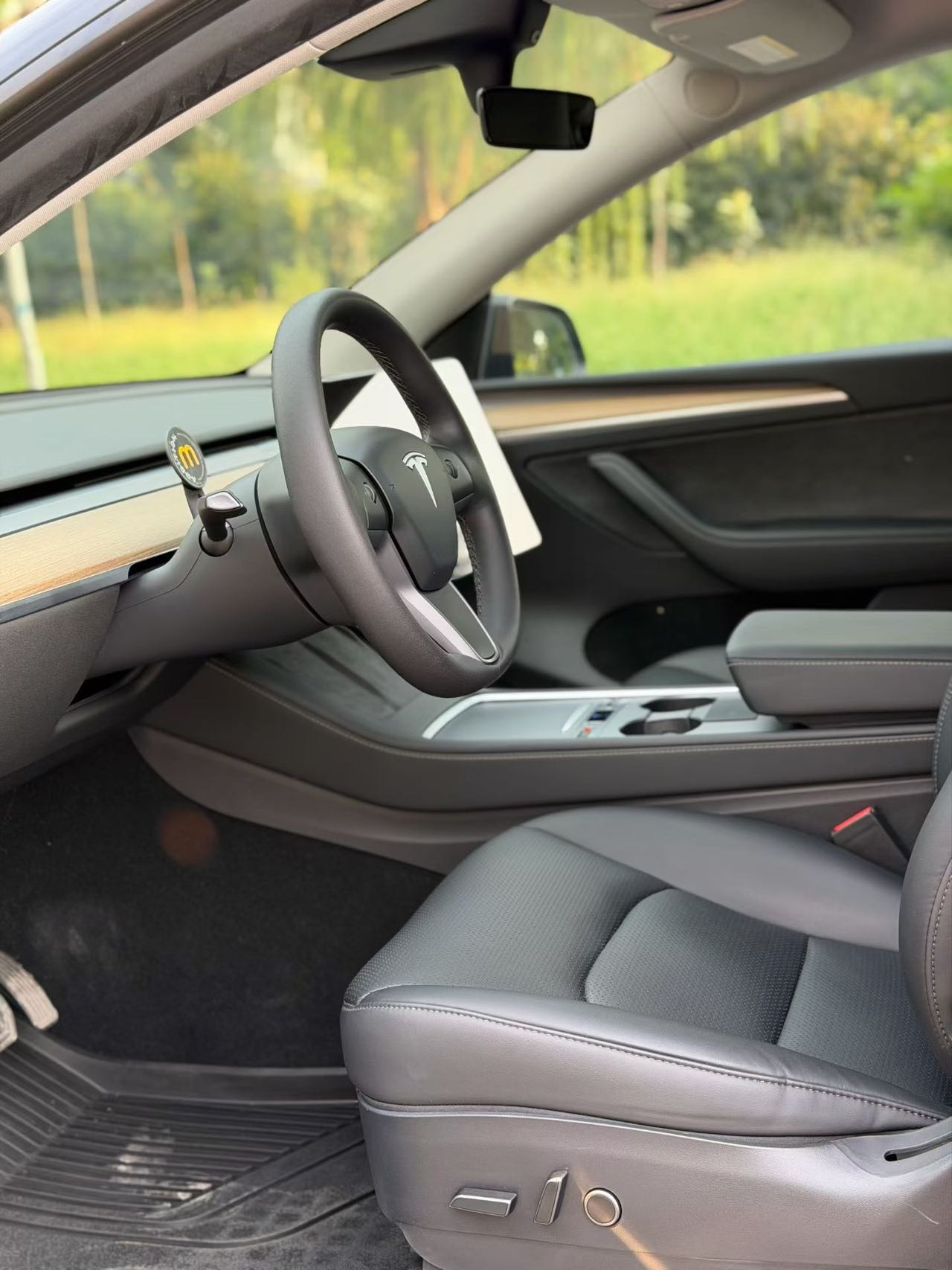Tesla Model Y 2022 #8 Tesla Model Y 2022 car image #8