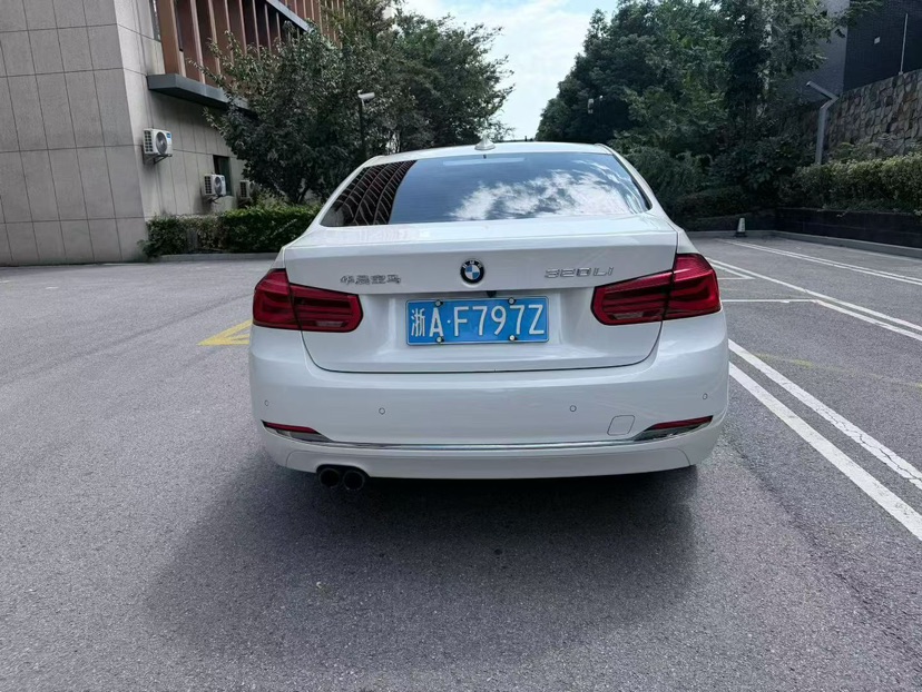BMW 3 Series 2017 #8 BMW 3 Series 2017 car image #8