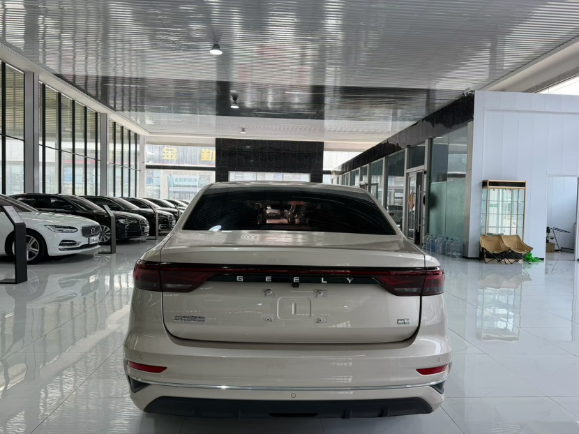 GEELY Emgrand 2022 car image #4