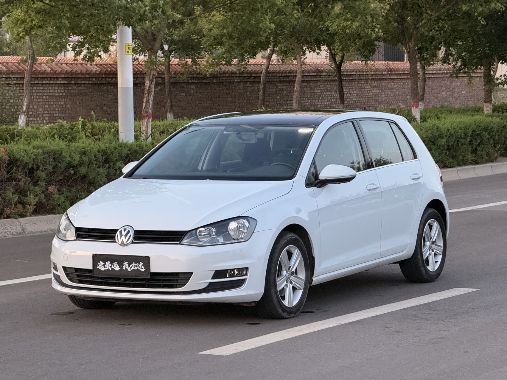 Volkswagen Golf 2016 car image 