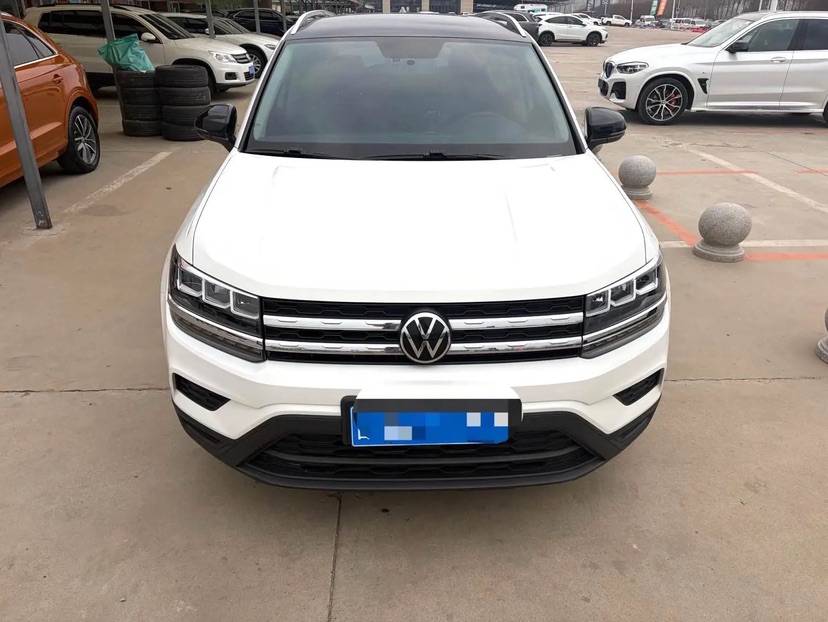 Volkswagen Tharu 2021 car image #2