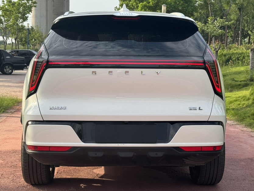 GEELY Boyue L 2025 car image #5