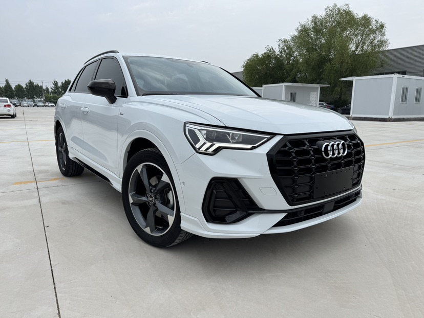 Audi Q3 2022 Audi Q3 2022 car image