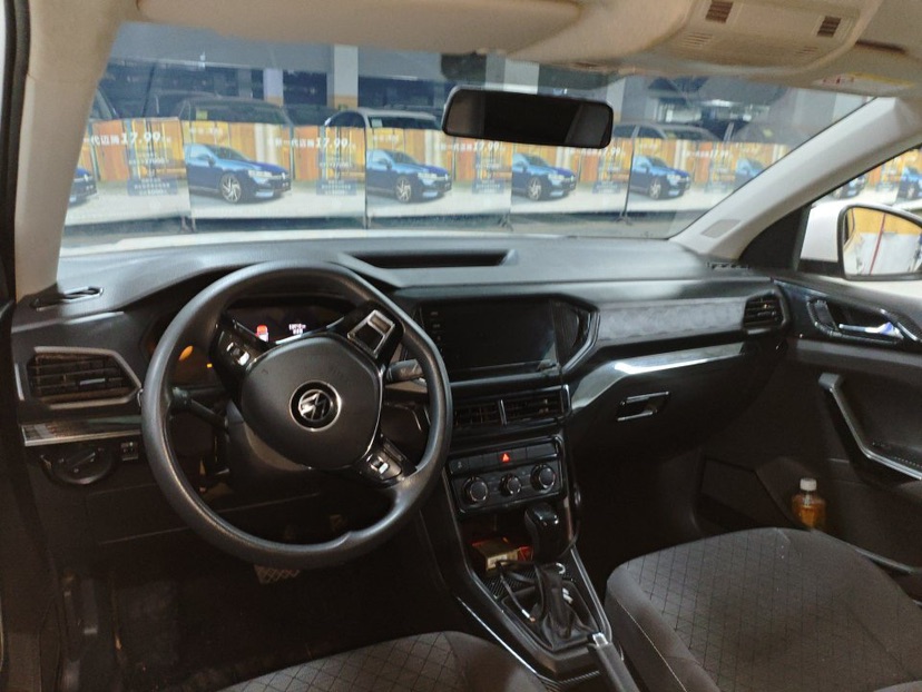 Volkswagen T-Cross 2023 #7 Volkswagen T-Cross 2023 car image #7
