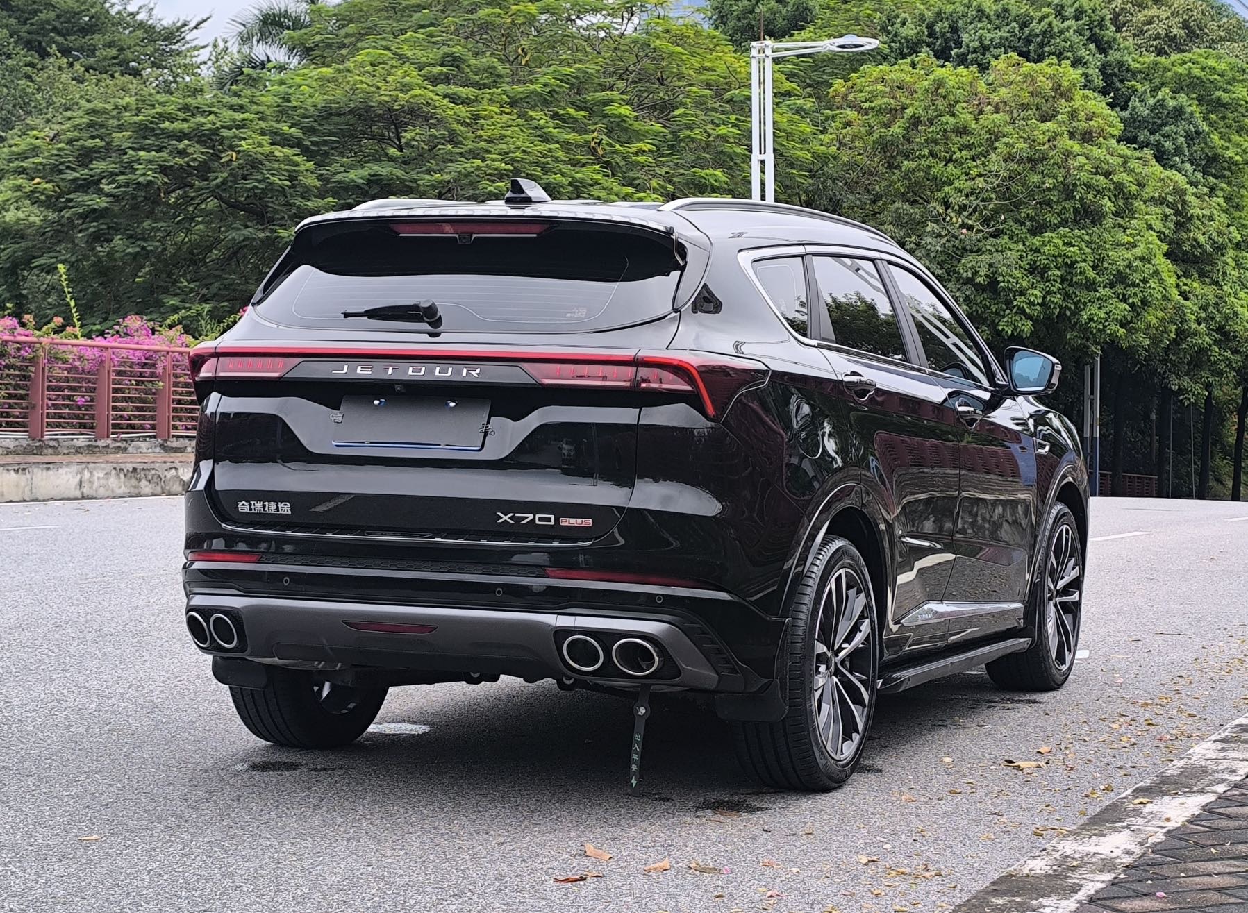 Jetour X70 PLUS 2023 car image #5