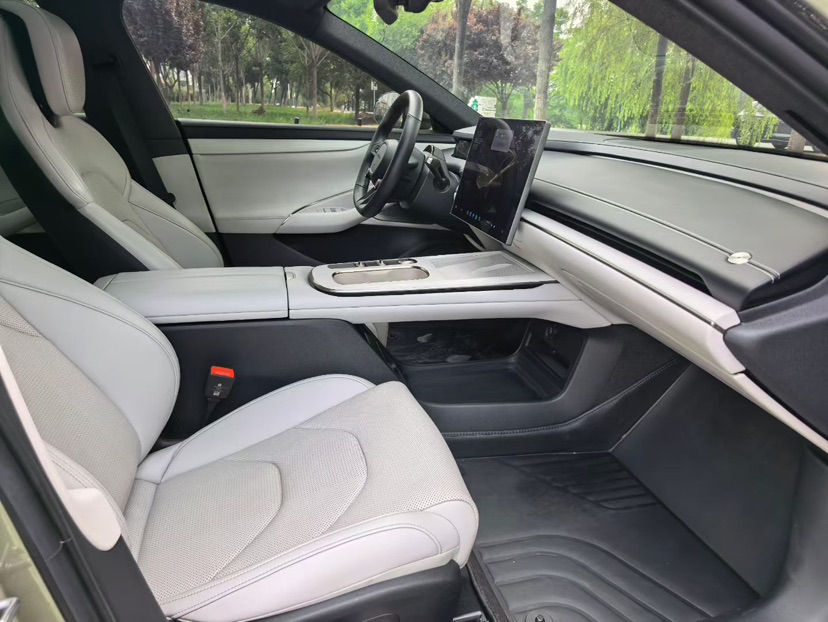 MI SU7 2024 car image #9