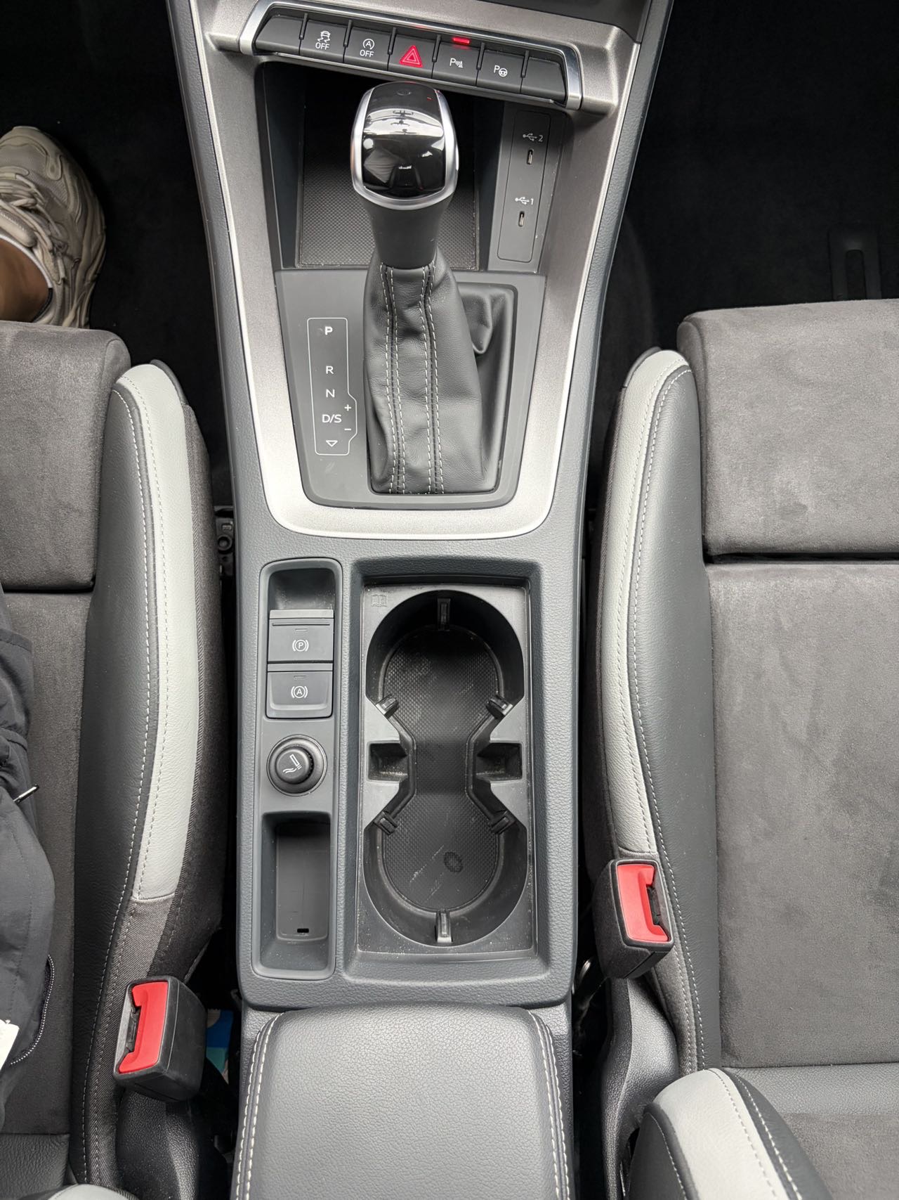 Audi Q3 2023 car image #6
